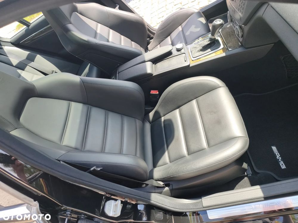 Mercedes-Benz Klasa C 63 AMG 7G-TRONIC SPORT EDITION - 30