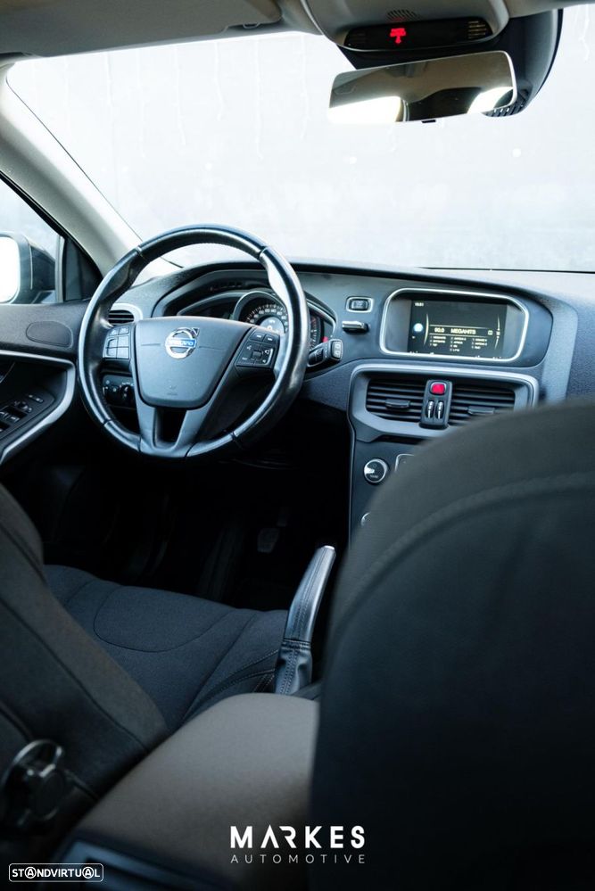 Volvo V40 1.6 D2 Momentum - 23