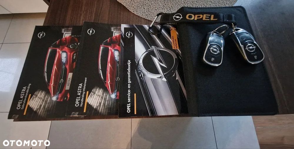 Opel Astra 1.6 CDTI Cosmo - 40