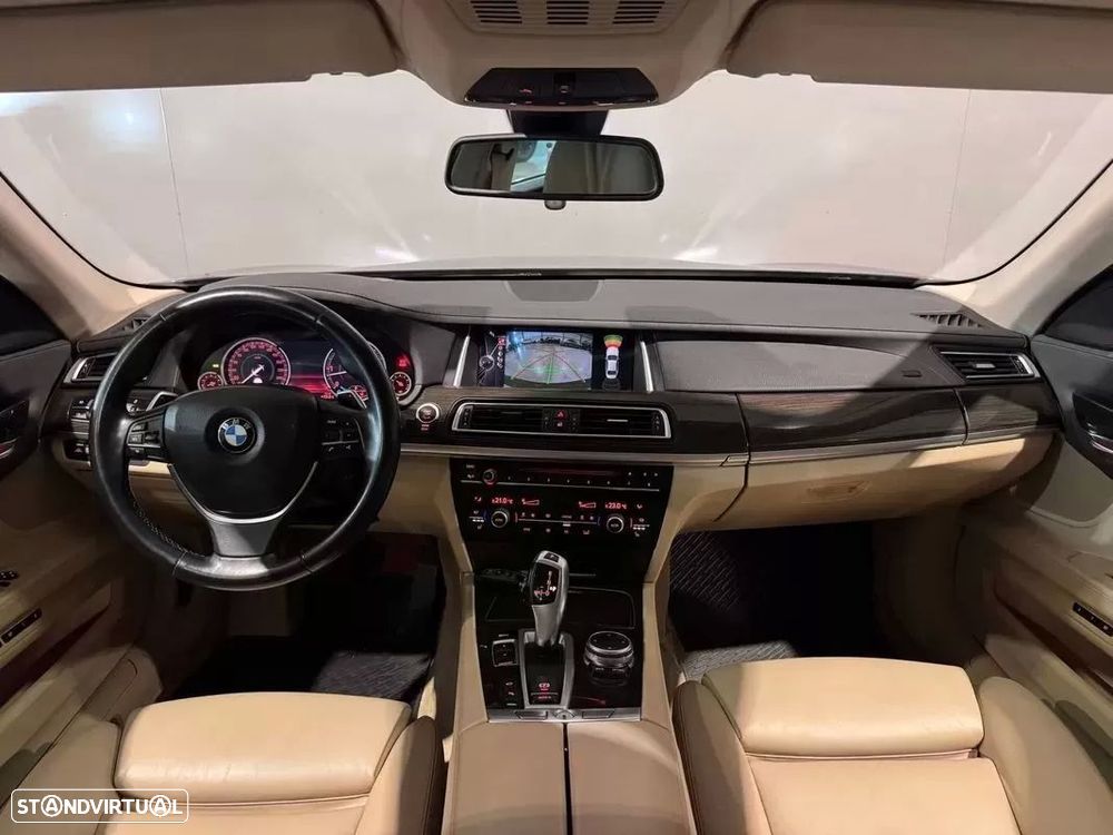 BMW 740 d - 18