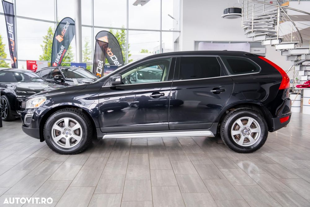 Volvo XC 60 D3 AWD Aut. Momentum - 9