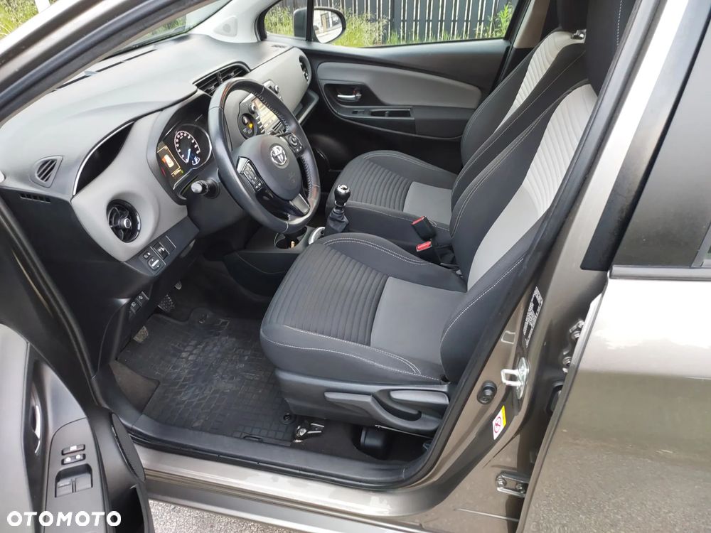 Toyota Yaris 1.5 Premium - 17