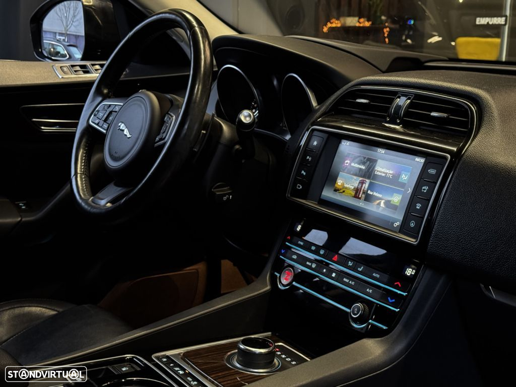 Jaguar F-Pace 20d AWD Aut. R-Sport - 22