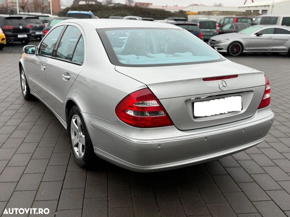 Mercedes-Benz E 240 4Matic Avantgarde - 2