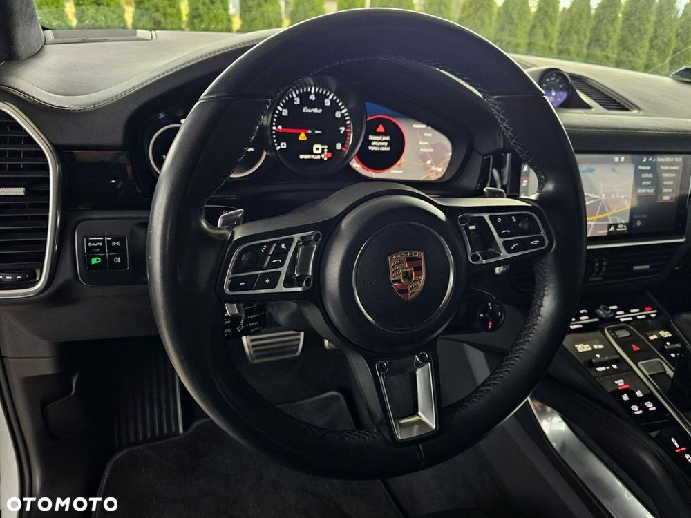 Porsche Cayenne - 15