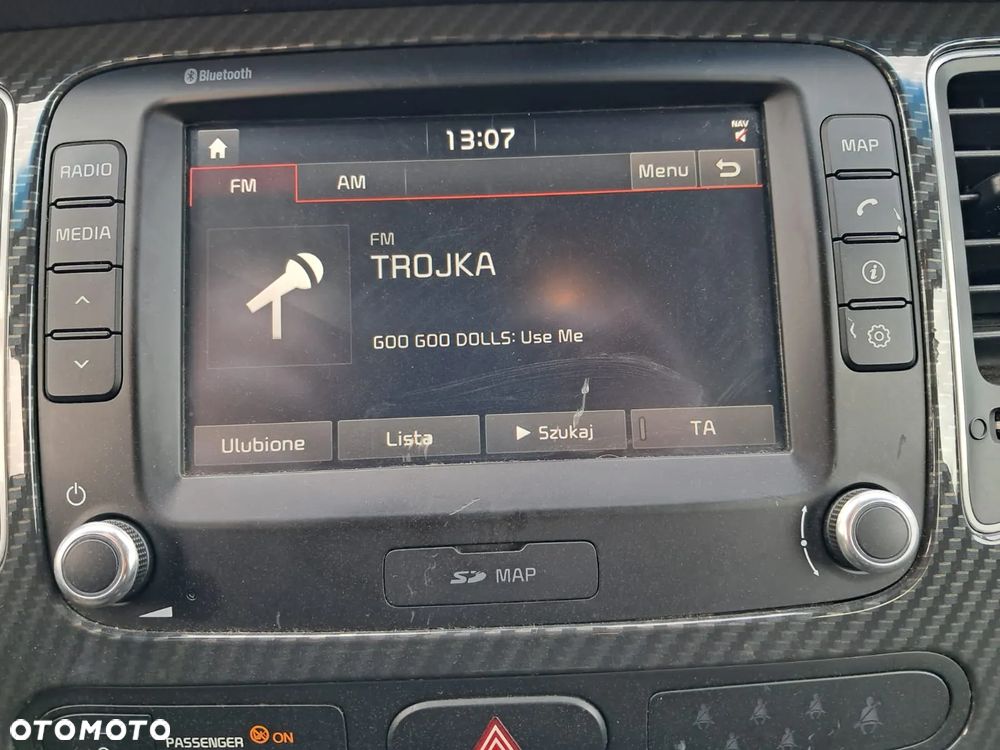 Kia Carens 1.7 CRDi 115 Dream Team Edition - 25