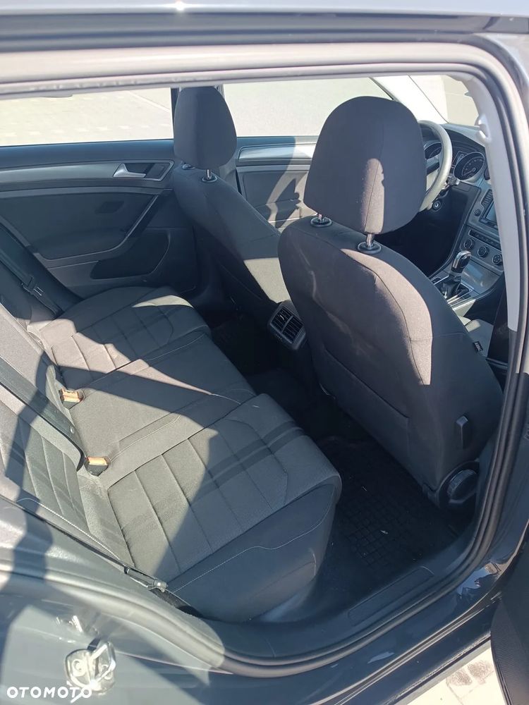 Volkswagen Golf - 8