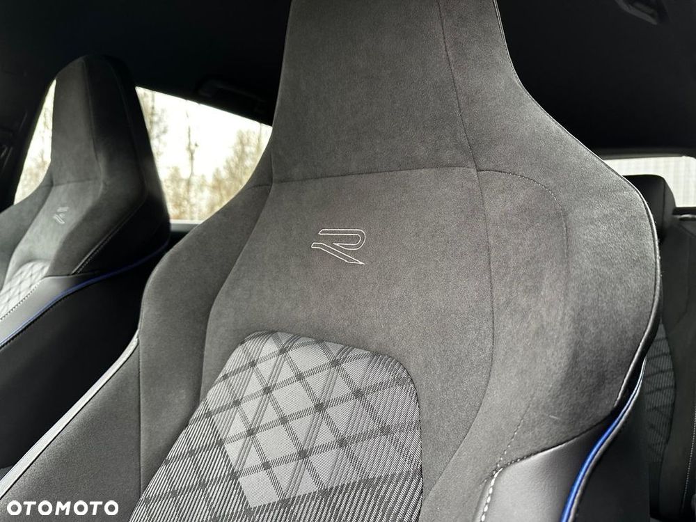 Volkswagen Golf 1.5 eTSI OPF DSG R-Line - 12