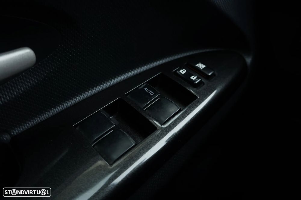 Toyota Urban Cruiser 1.4 D-4D High Pack - 24