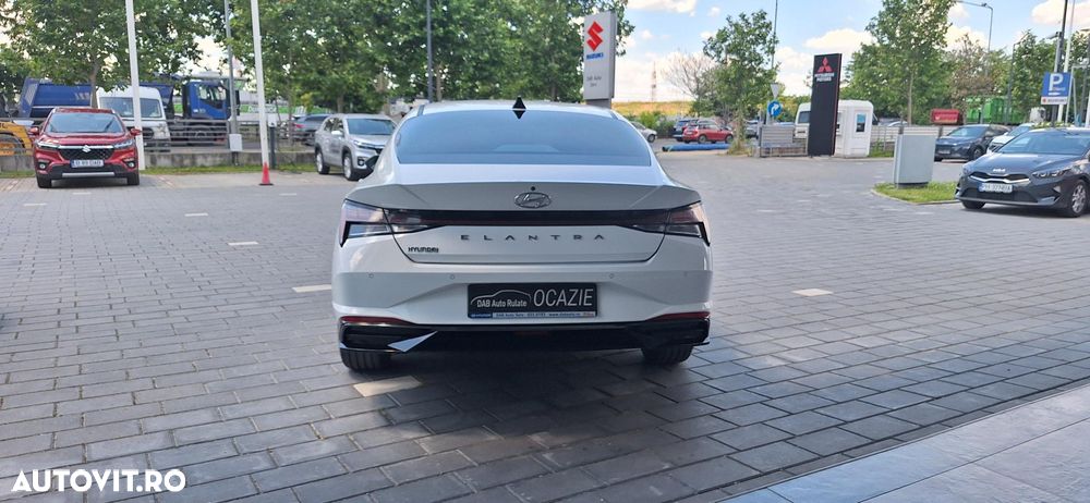 Hyundai Elantra 1.6 l 123 CP CVT Highway - 6