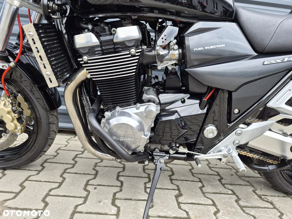Suzuki GSX - 20
