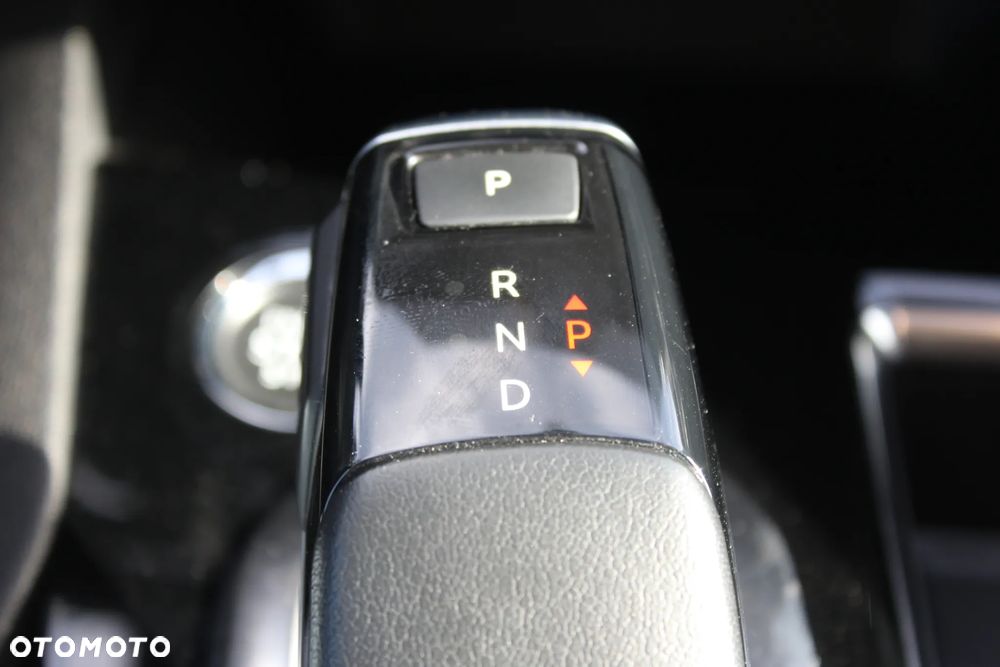 Peugeot 5008 BlueHDi 130 EAT8 Allure - 25