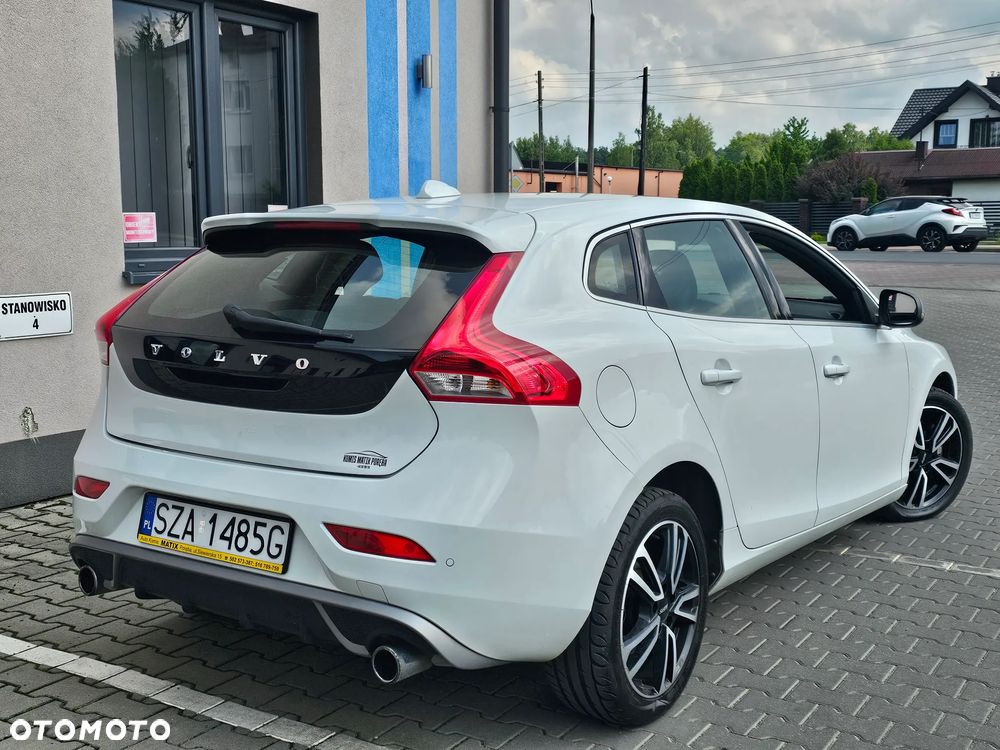 Volvo V40 D4 Drive-E R-Design Summum - 4