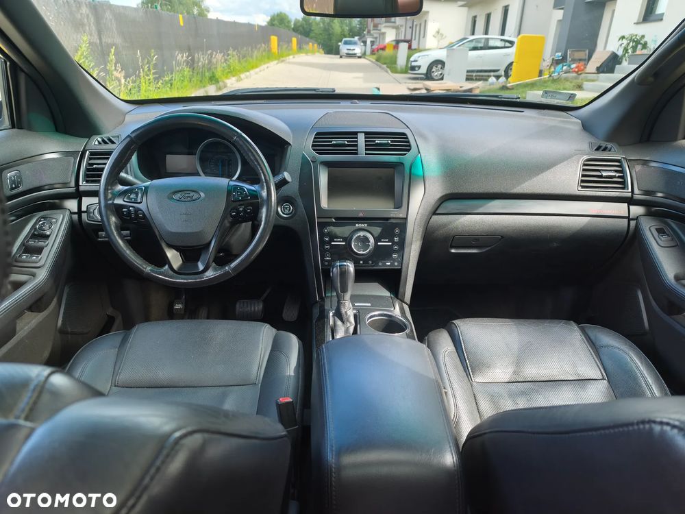 Ford Explorer - 7