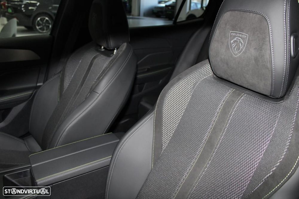 Peugeot E-408 58 kWh GT - 12