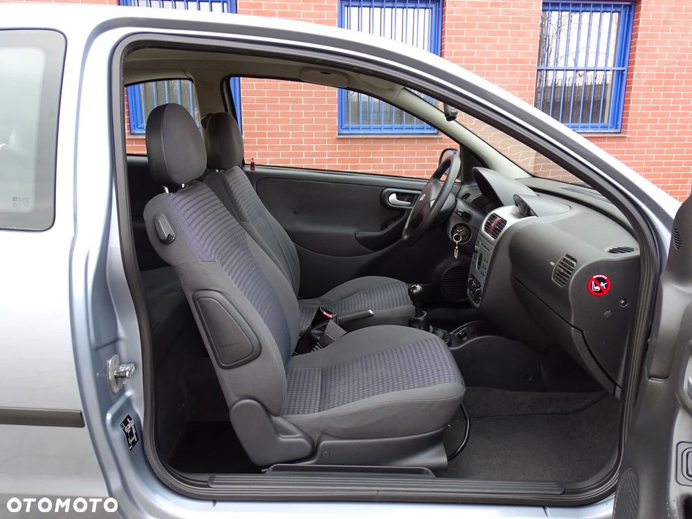 Opel Corsa 1.2 16V Comfort - 8