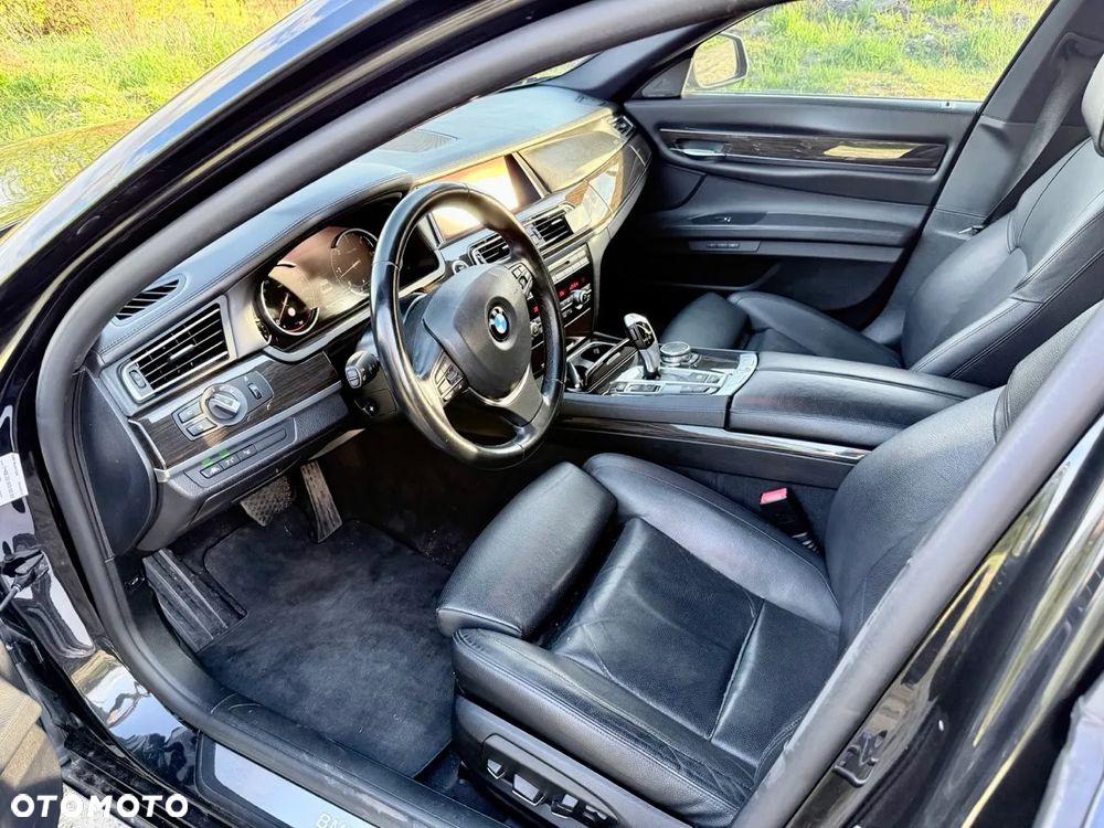 BMW Seria 7 750d xDrive - 10
