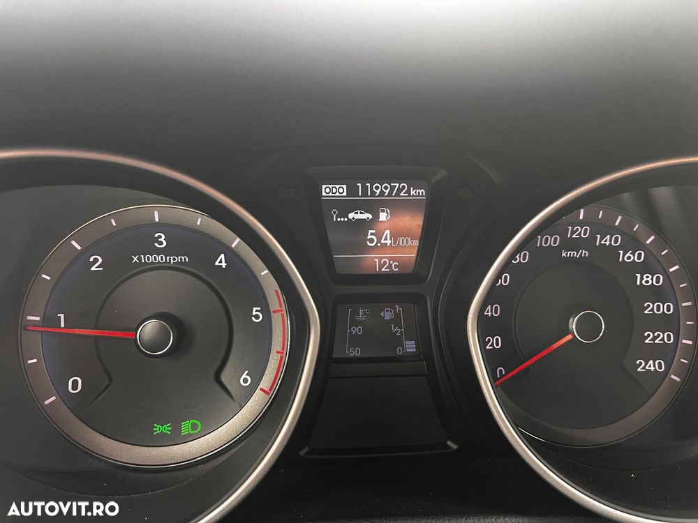 Hyundai i30 1.6 CRDI Comfort - 3