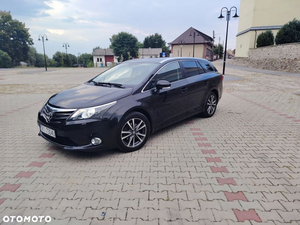 Toyota Avensis 1.8 Sol NAVI - 1