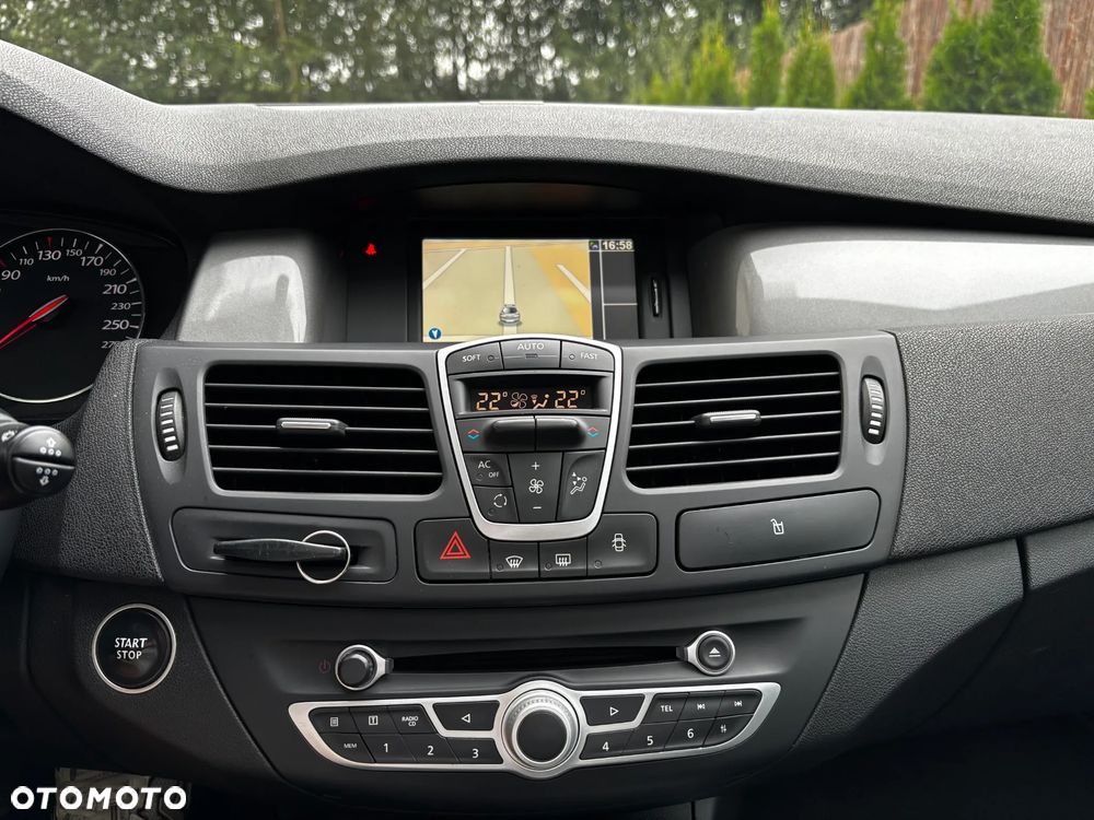 Renault Laguna 2.0 dCi FAP GT - 19