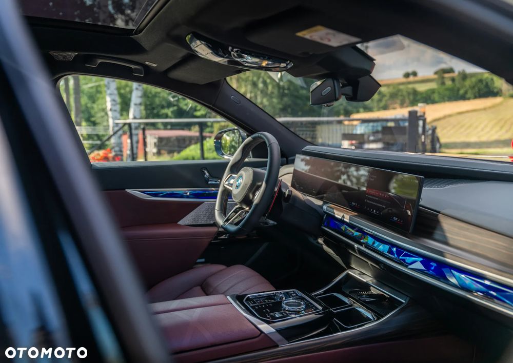 BMW Seria 7 M760e PHEV xDrive sport - 7