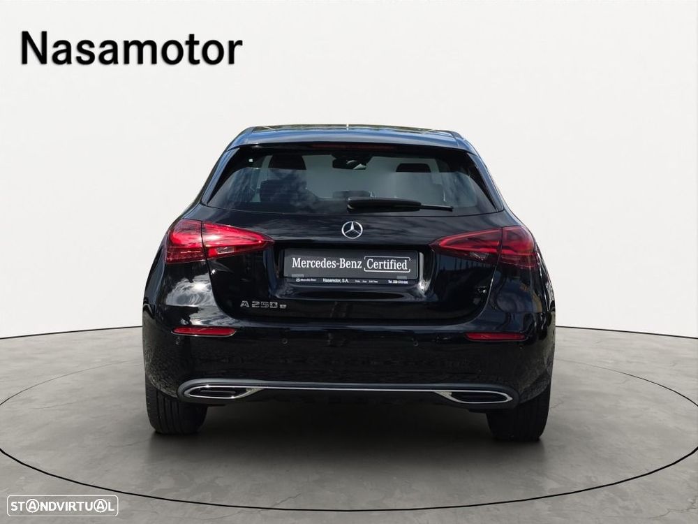 Mercedes-Benz A 250 e - 3