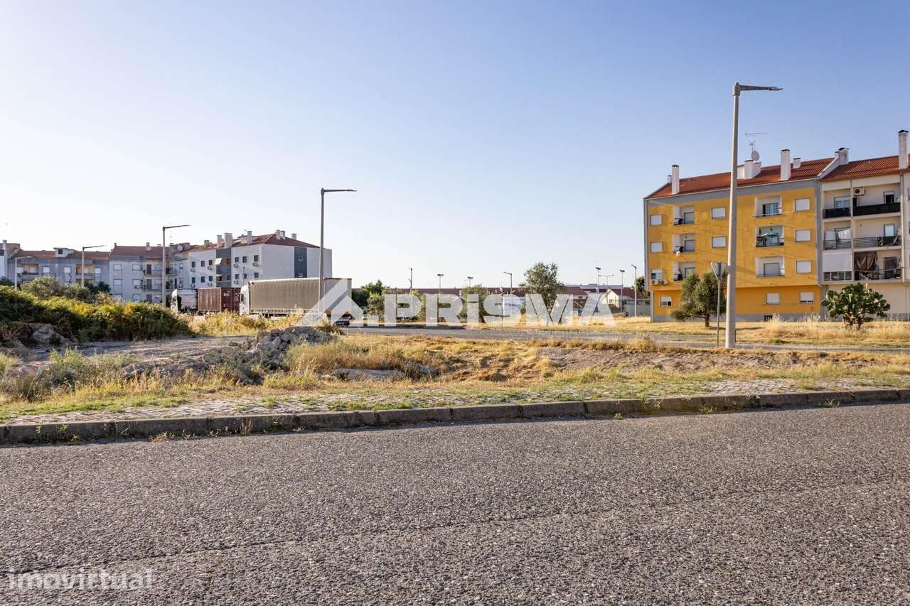 Terreno Urbano com Viabilidade de Construção para Venda em Alcains - Grande imagem: 2/19