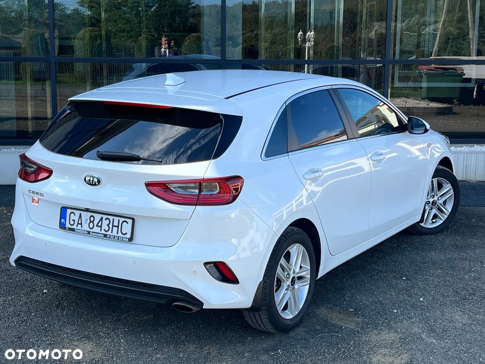 Kia Ceed 1.4 T-GDI L Business Line - 10
