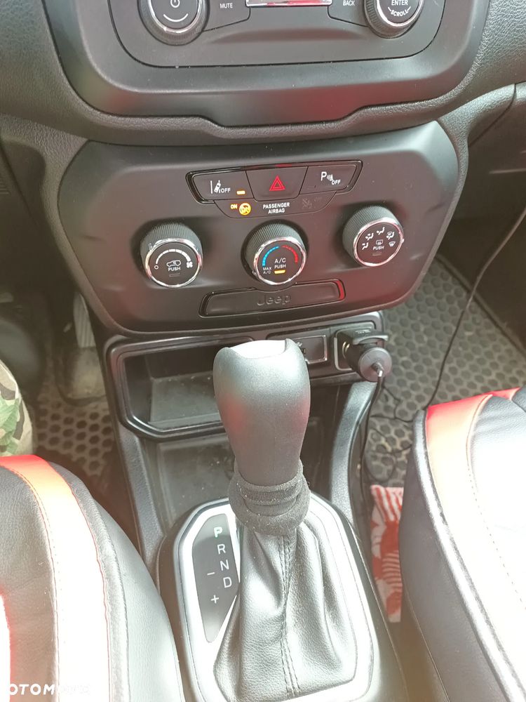 Jeep Renegade 1.3 GSE T4 Turbo Longitude FWD S&S - 10