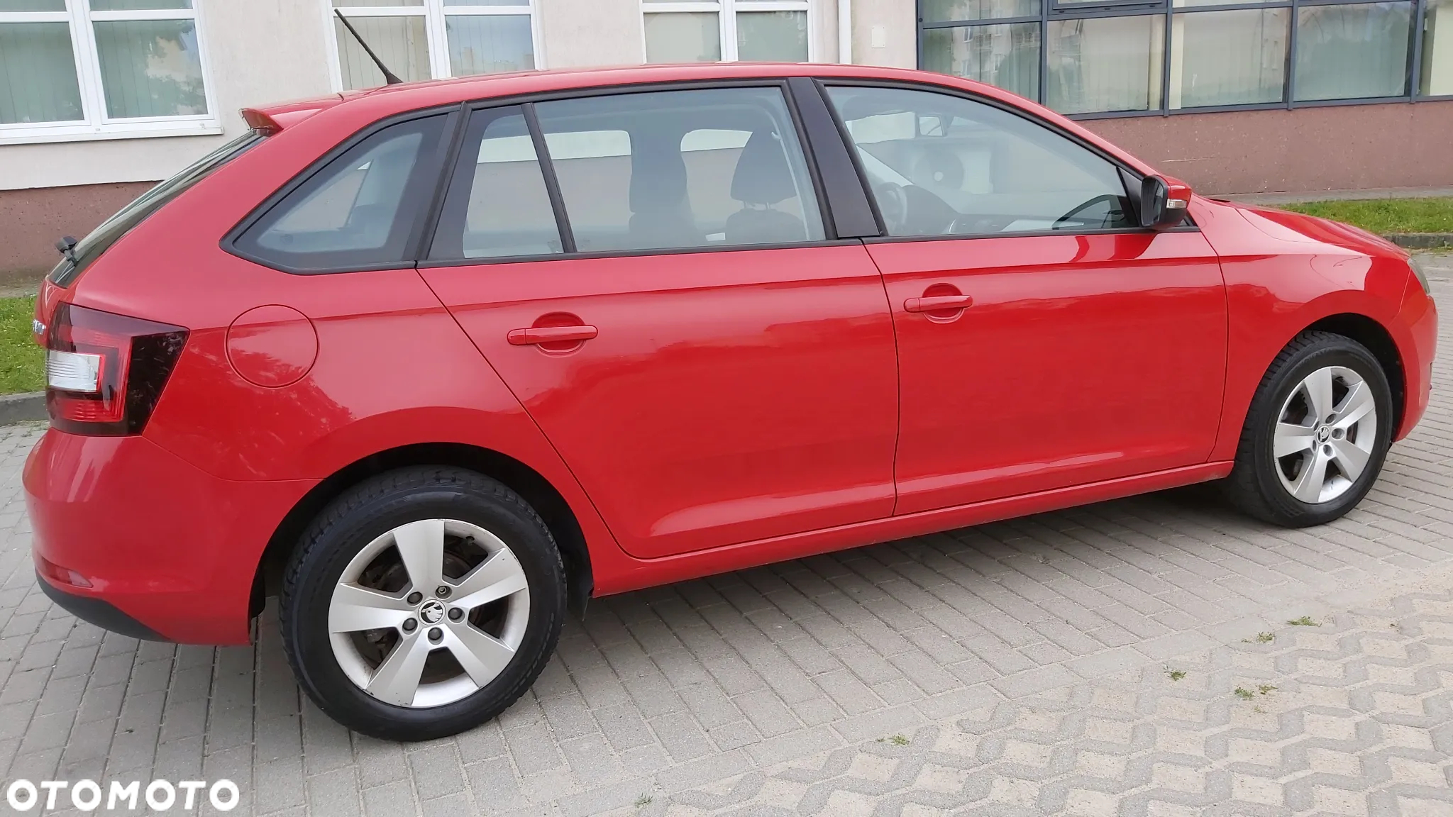 Skoda RAPID Spb 1.0 TSI Active - 9