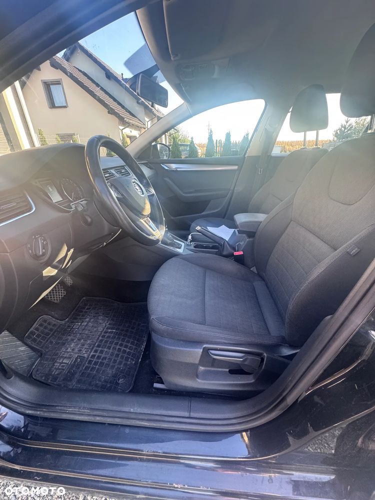 Skoda Octavia 2.0 TDI Ambition DSG - 4