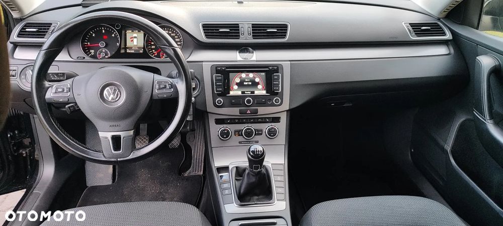 Volkswagen Passat 2.0 TDI DPF BlueMotion Technology Comfortline - 3