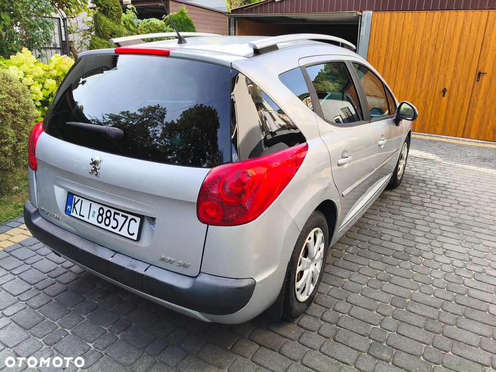 Peugeot 207 - 12