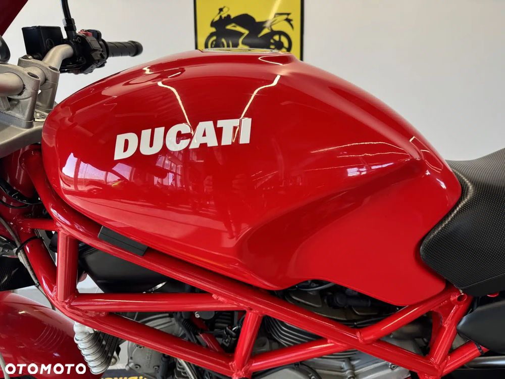 Ducati Monster - 21