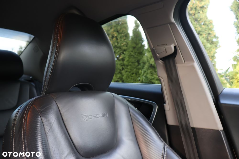 Volvo S60 D5 AWD R-Design Kinetic - 13