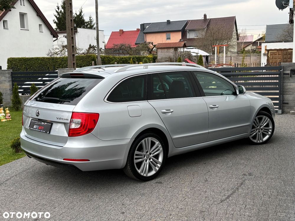 Skoda Superb 2.0 TDI Green tec DSG Elegance - 21