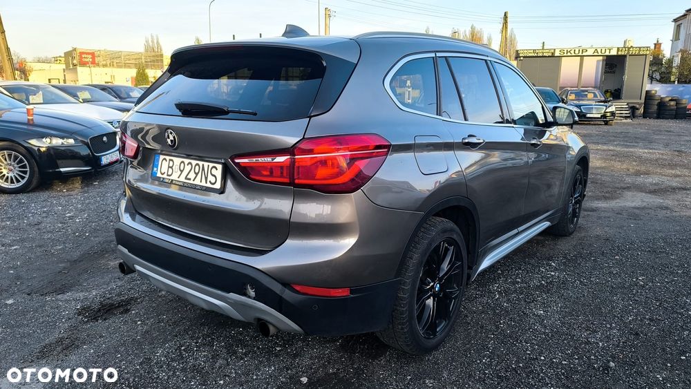 BMW X1 xDrive25i GPF Sport Line - 10