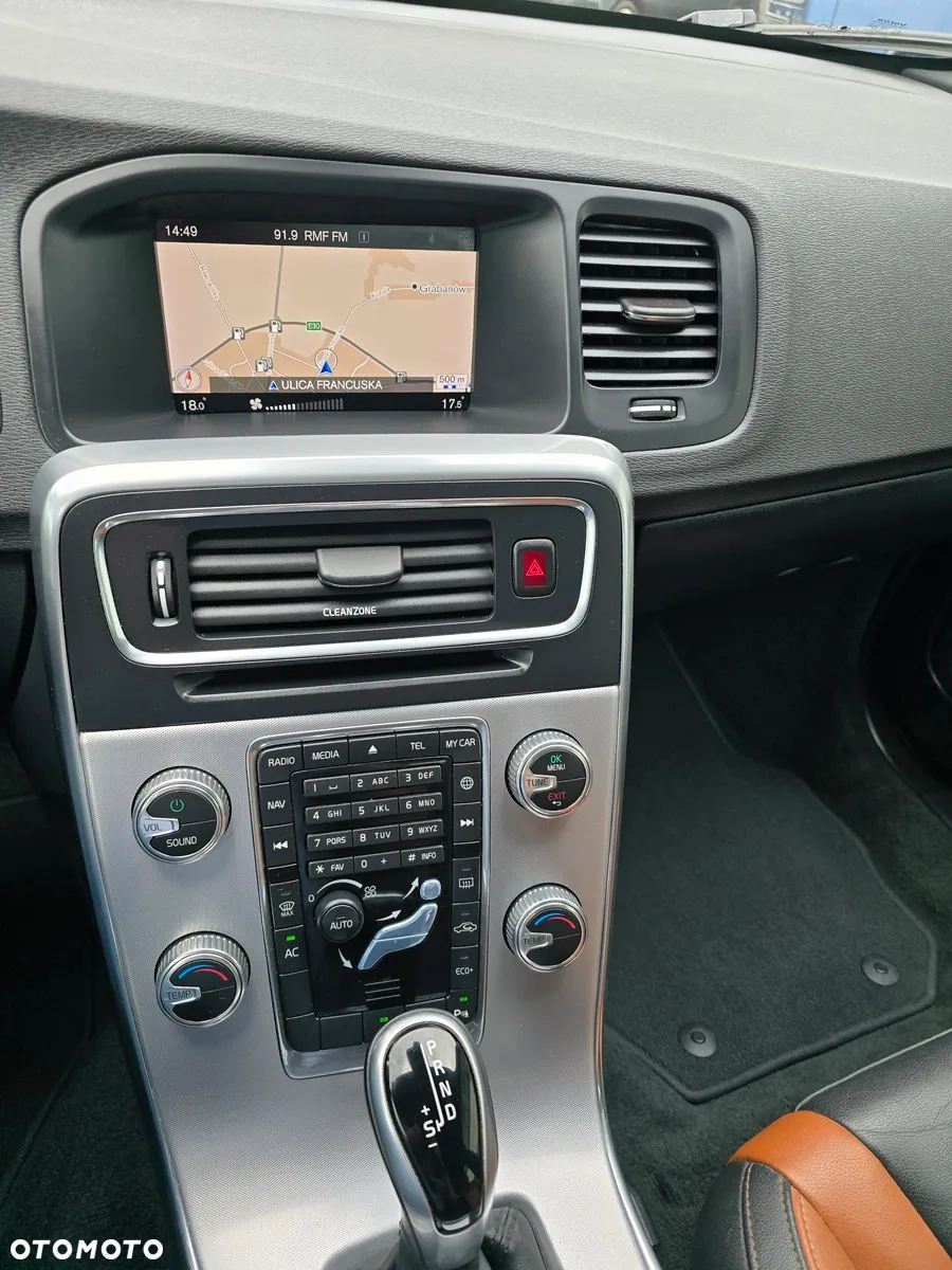 Volvo V60 Cross Country D3 Geartronic Momentum - 8