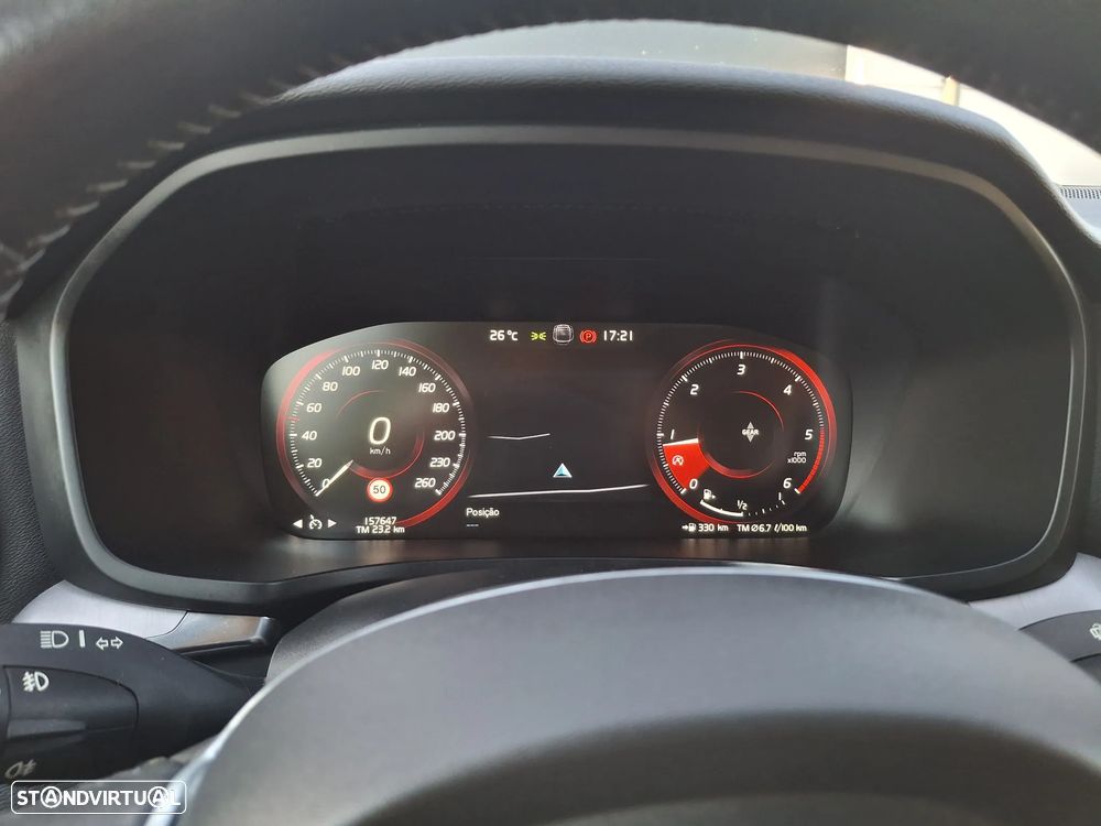 Volvo V60 2.0 D4 R-Design - 12