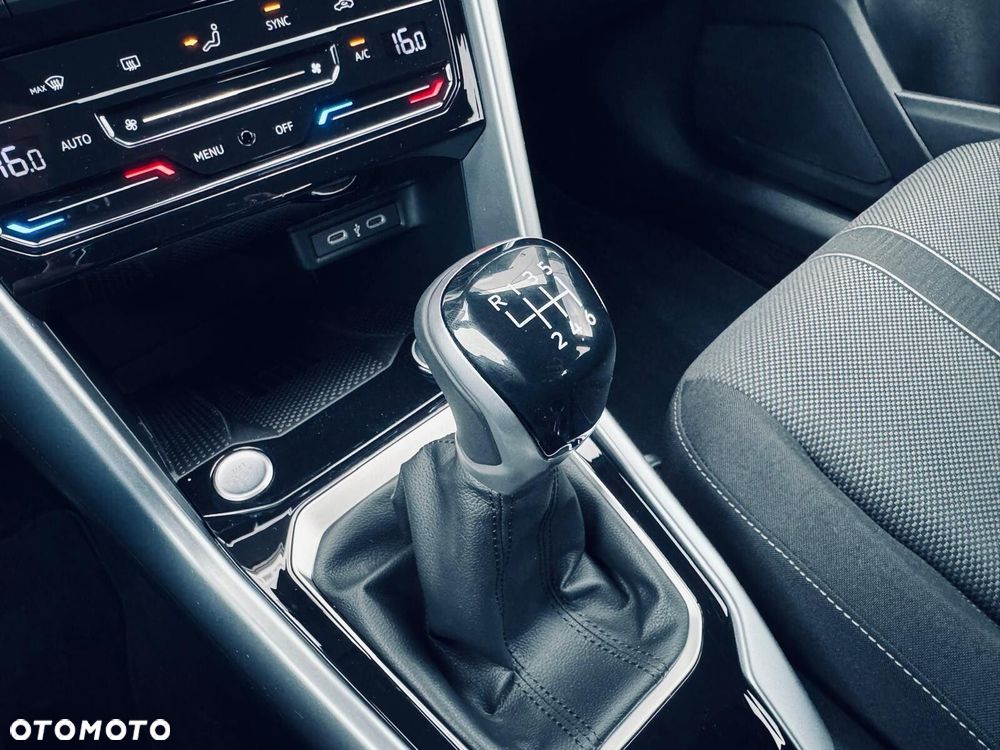 Volkswagen T-Roc 1.5 TSI Life - 31