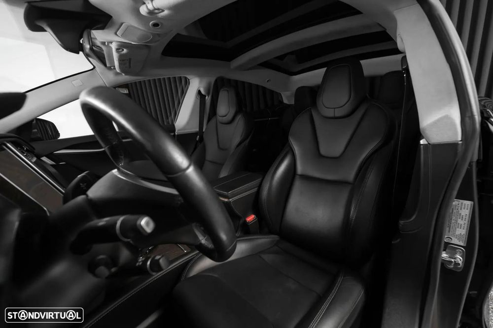 Tesla Model S 100D - 38