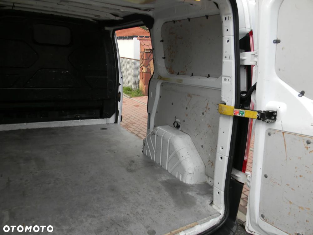 Ford Transit Custom - 10