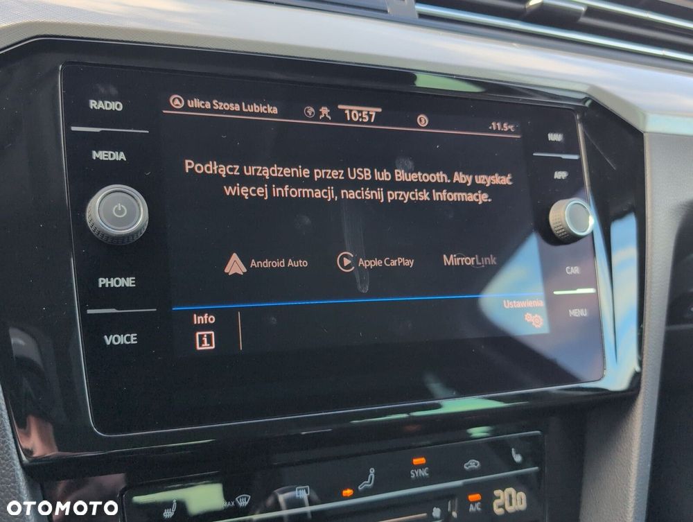 Volkswagen Passat - 30