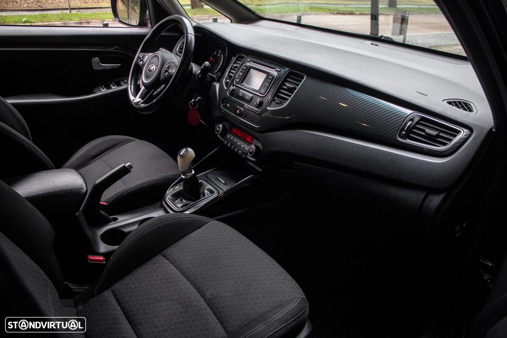 Kia Carens 1.7 CRDi ISG EX - 26