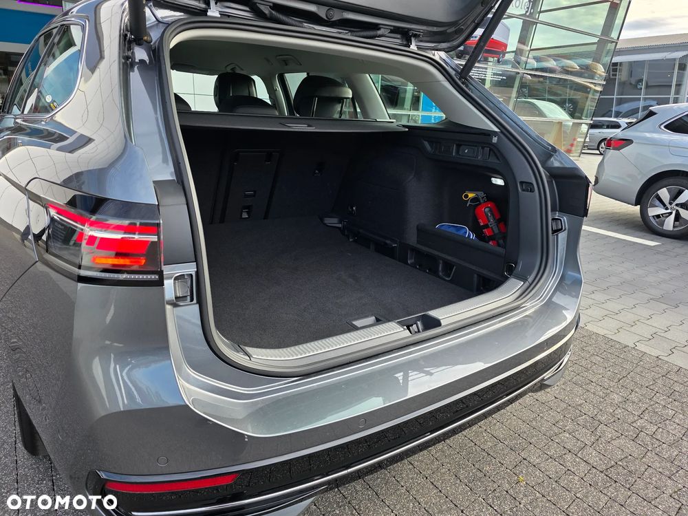Volkswagen Passat - 20