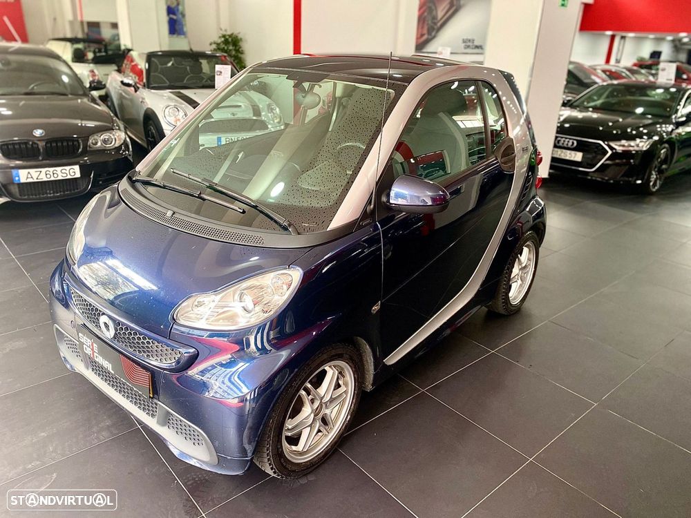 Smart ForTwo Coupé cdi softouch black&white limited dpf - 4