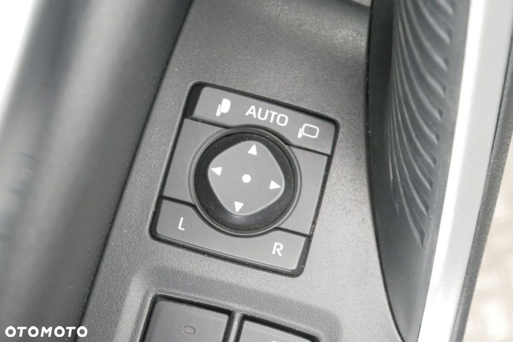 Toyota RAV4 - 29