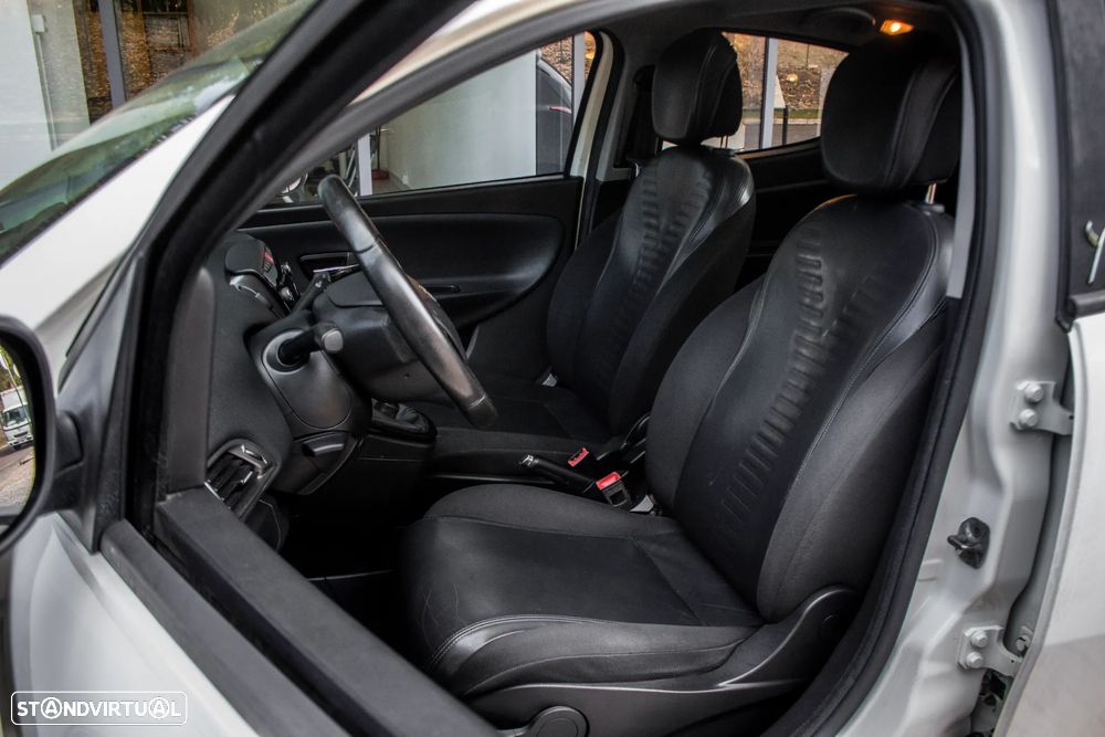 Lancia Ypsilon 1.2 S&S Urban - 23