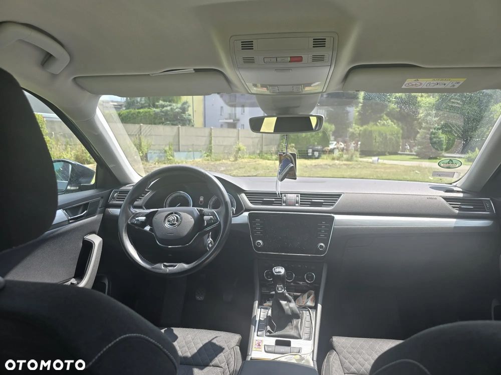 Skoda Superb 2.0 TDI Ambition - 9