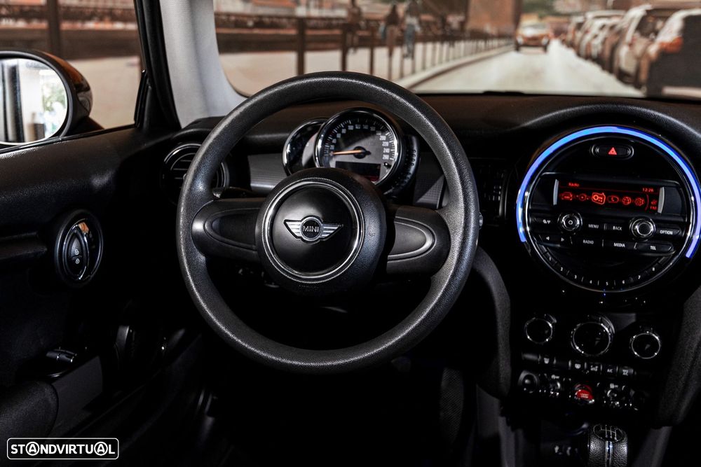 MINI 3 Portas Cooper D - 13